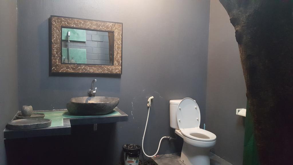 Ndalem Mj Homestay Jogjacarta Exterior foto