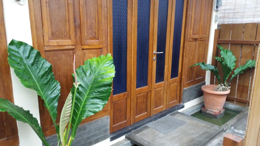 Ndalem Mj Homestay Jogjacarta Exterior foto