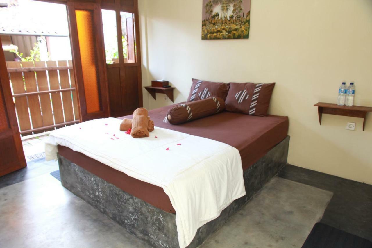 Ndalem Mj Homestay Jogjacarta Exterior foto
