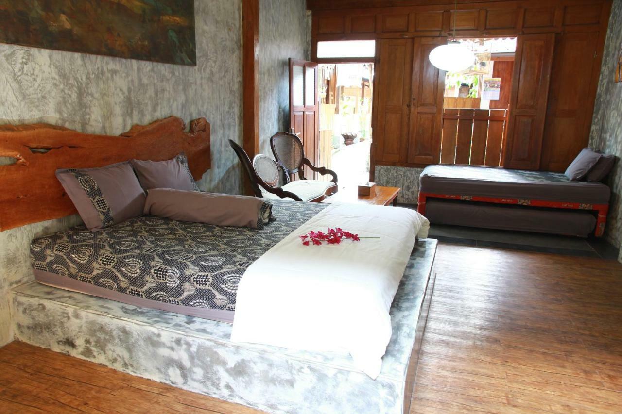 Ndalem Mj Homestay Jogjacarta Exterior foto