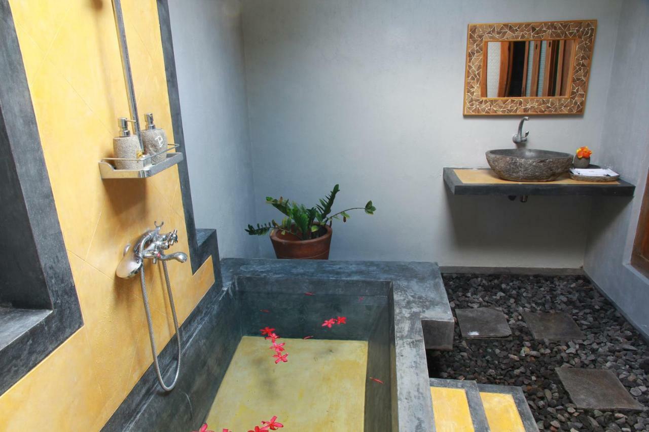 Ndalem Mj Homestay Jogjacarta Exterior foto
