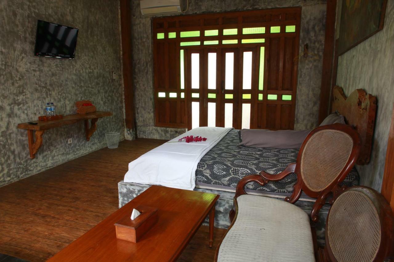 Ndalem Mj Homestay Jogjacarta Exterior foto